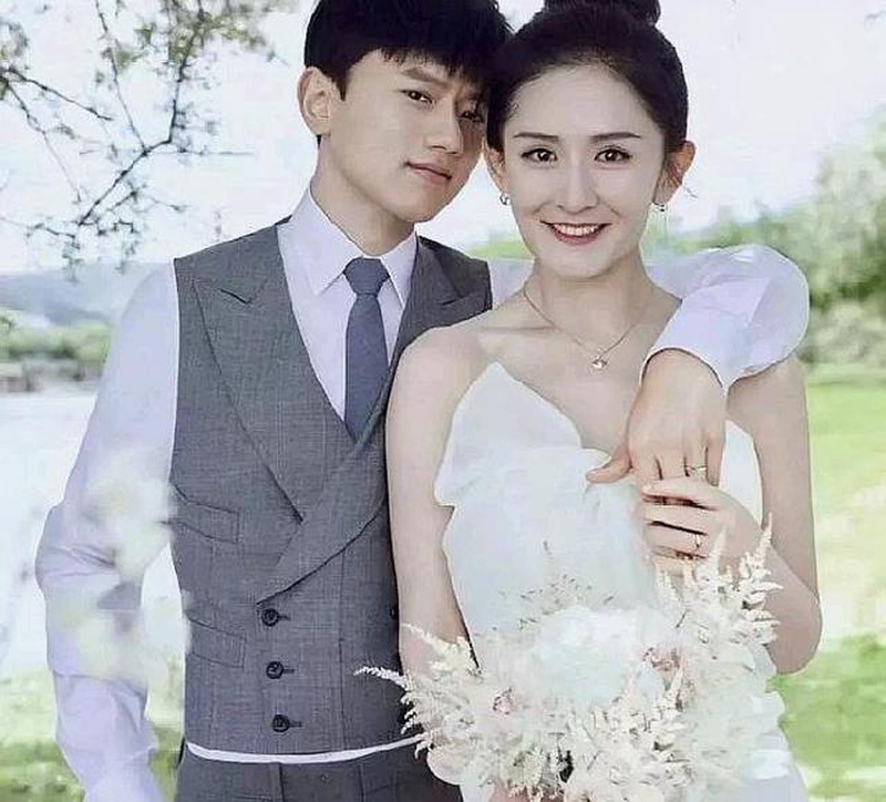 谢娜机场笑对骂声状态封神